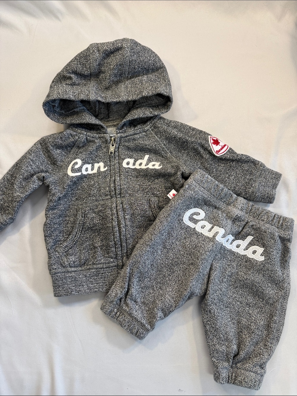 Kids Canada Hooded Sweatshirt & Joggers Set - Gray